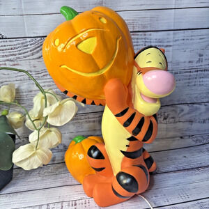 Disney Halloween Tigger Blow Mold Pumpkin Jack O Lantern Light Lamp